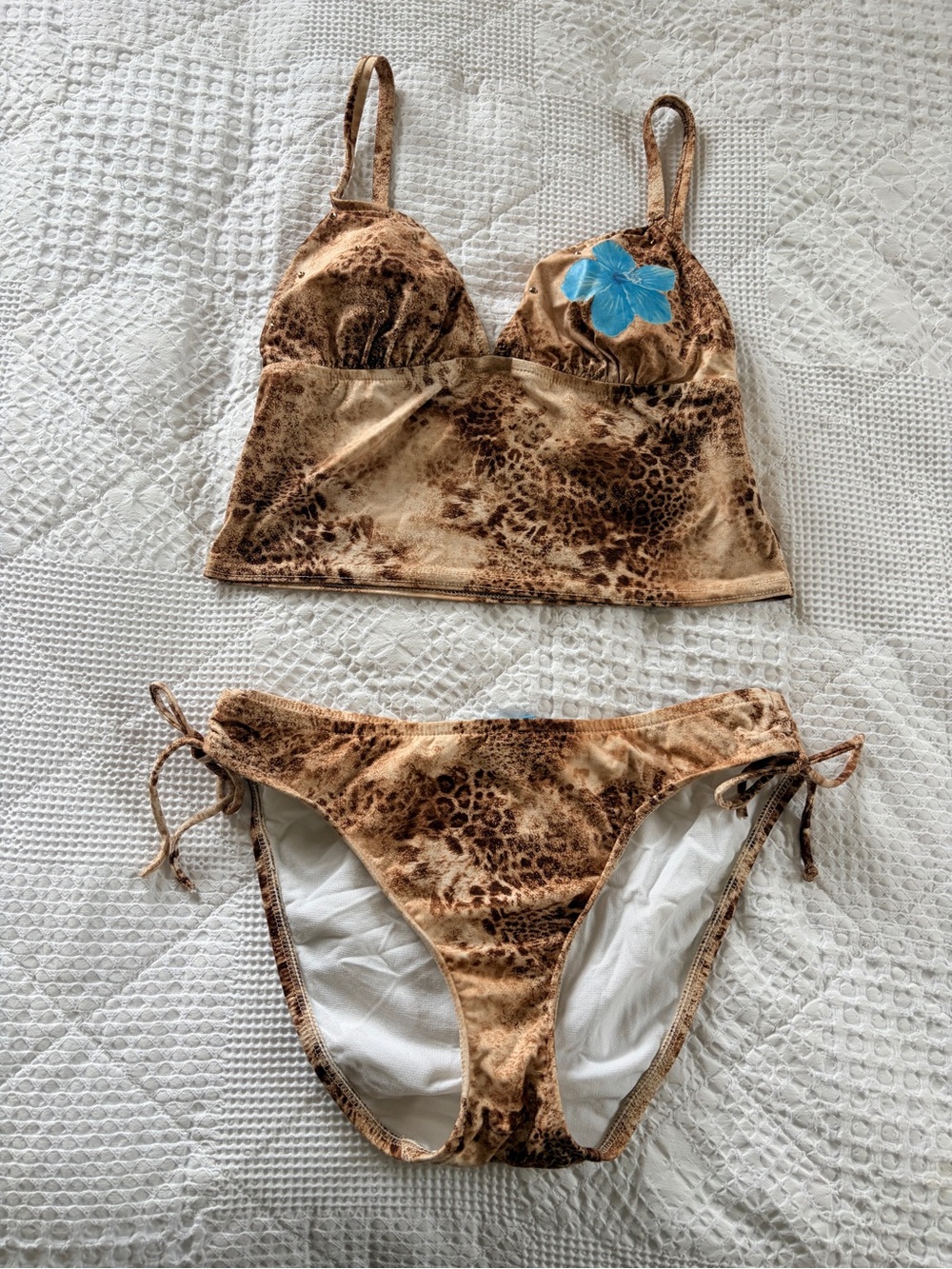 Vintage Y2K Leopard Print Two-Piece Tankini Set with Blue Flower Accent